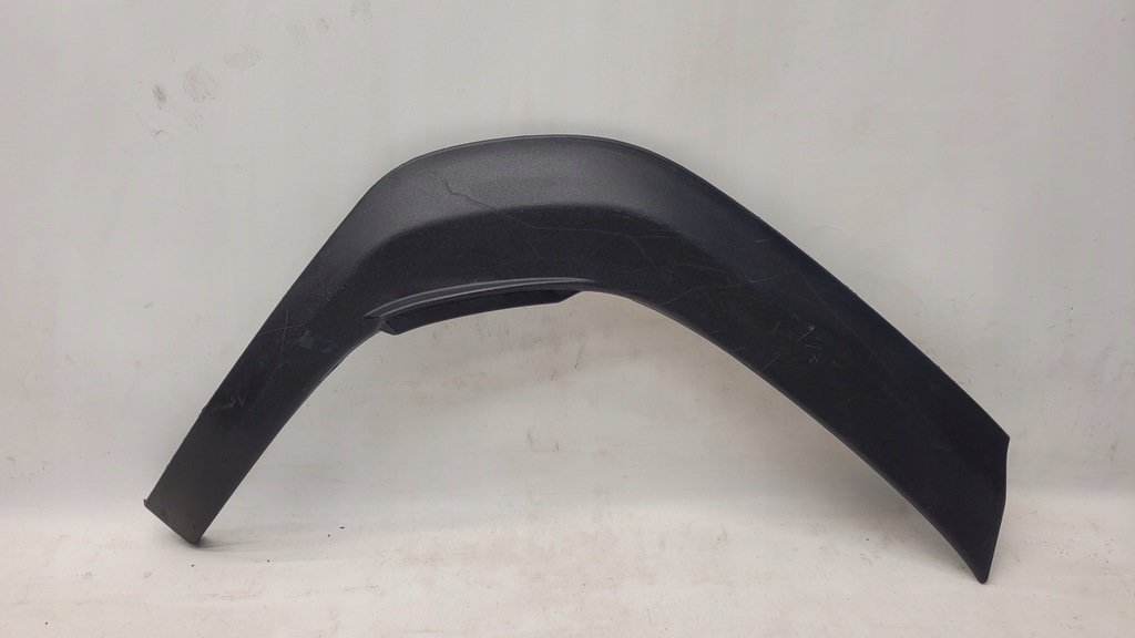 фото №1, Yaris cross молдинг na крыло бампер правая задняя