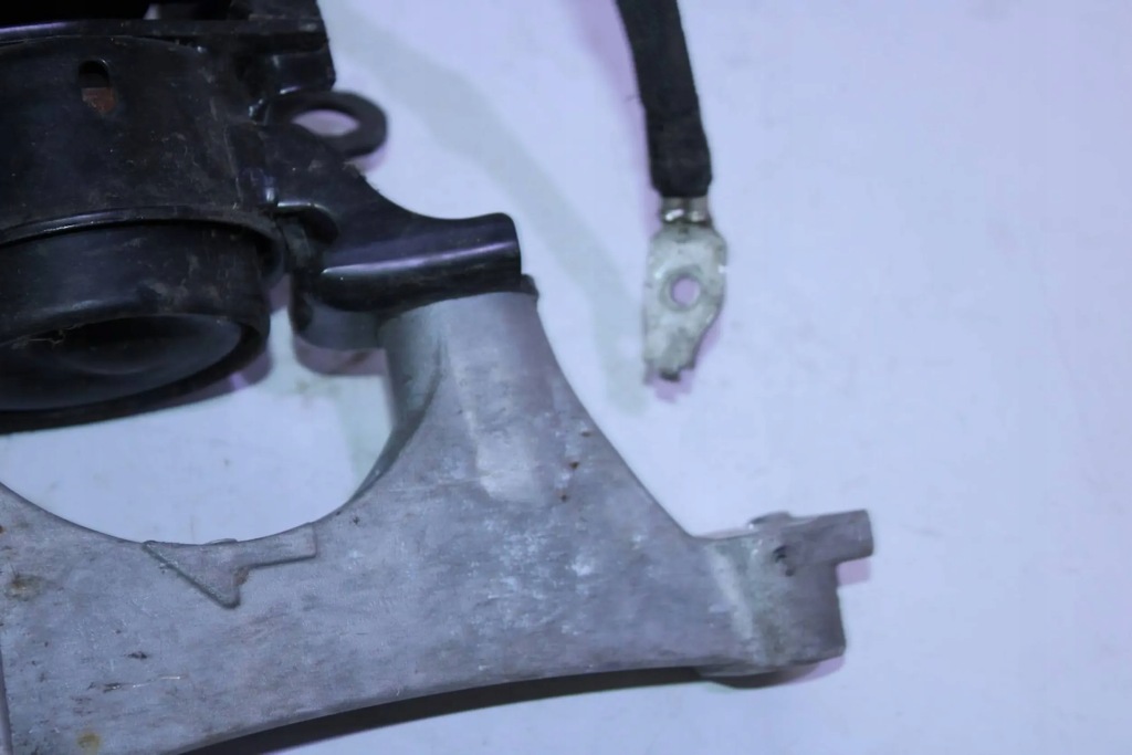 фото №3, Кронштейн подушка двигуна toyota rav4 v r3