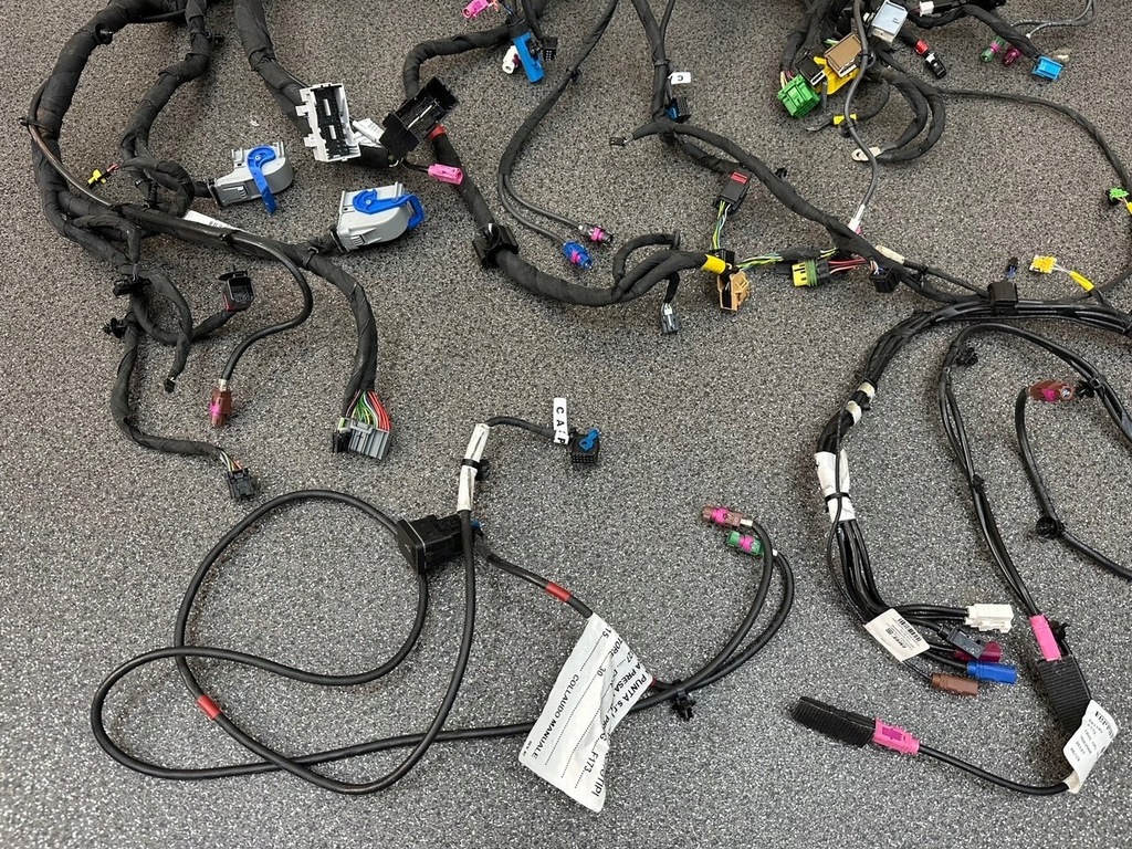 фото №5, Ferrari sf90 комплектна електропроводка pod панель панель приладів панель приладів кабель