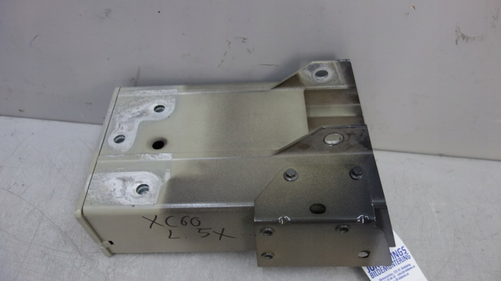 фото №1, Volvo xc60 отбойник зона деформации левая 32216625