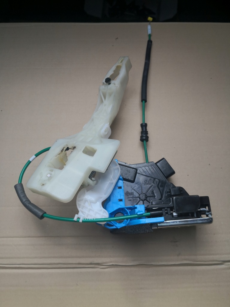 фото №1, Замок дверь правый задняя i30 ii kombi 81420-a6100