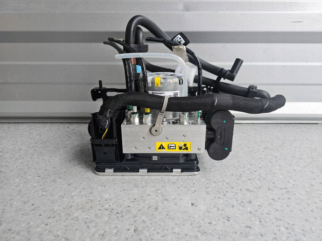 Jeep grand cherokee wl насос компресор підвіска 68372518aj в Україні