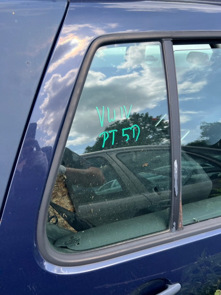 фото №1, Скло правий задня трикутник volkswagen golf iv hb