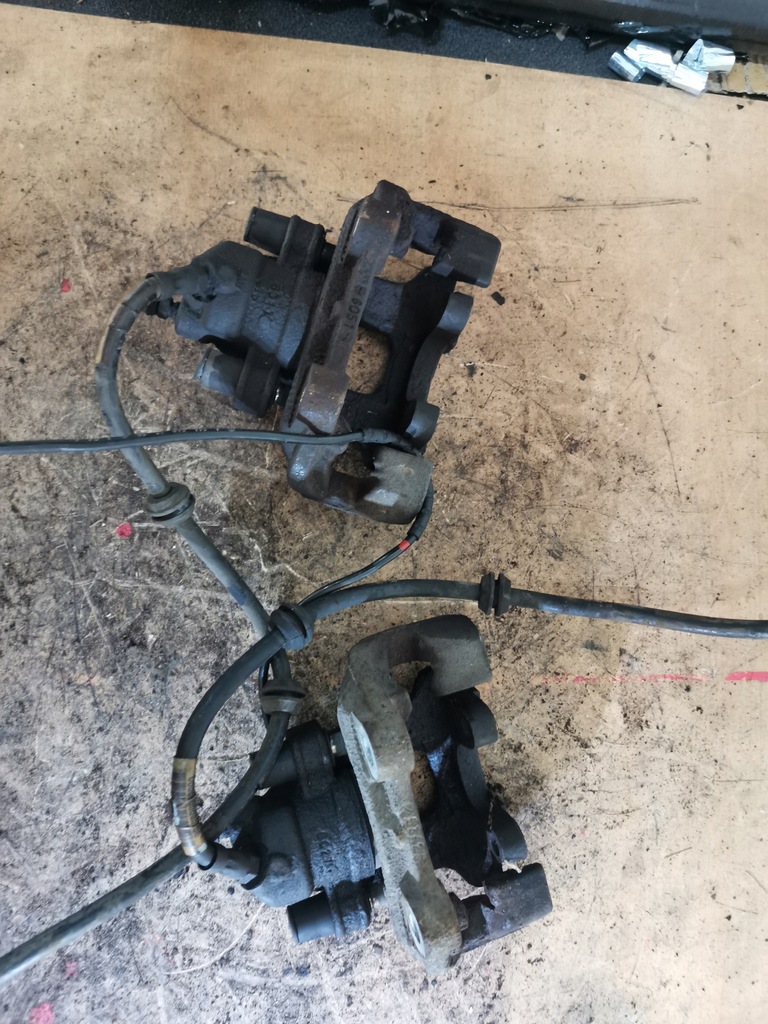 фото №5, W164 w251 320cdi суппорт тормозной скоба правый задняя