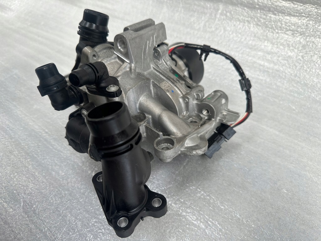 фото №5, Bmw 2 u06 x1 u11 b47 насос wody термостат 8471945
