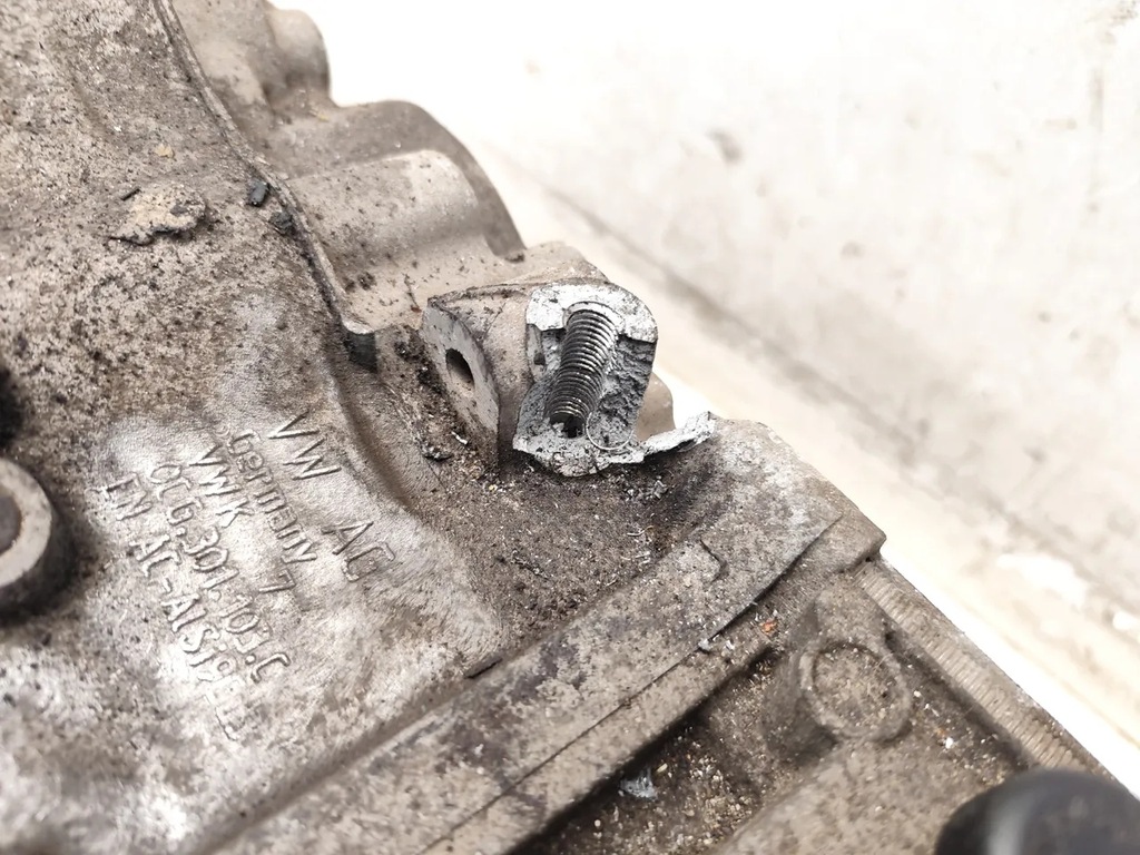 фото №10, Vw t-roc półopółka автоматична коробка передач передач 1.5 tsi бензин urk 2021