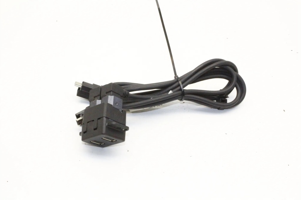 Купить Usb tesla model s 100481501b 33351568 285kw 2015