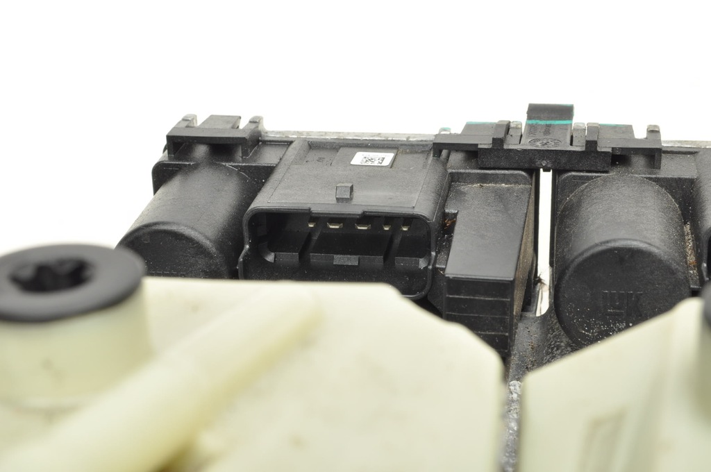 фото №8, Volvo xc40 b4 мягкий гибрид блок управления коробки передач 32336067 2025r