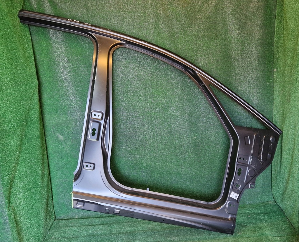 фото №1, Обшивка поріг блок двигуна правий vw id3 10a809840