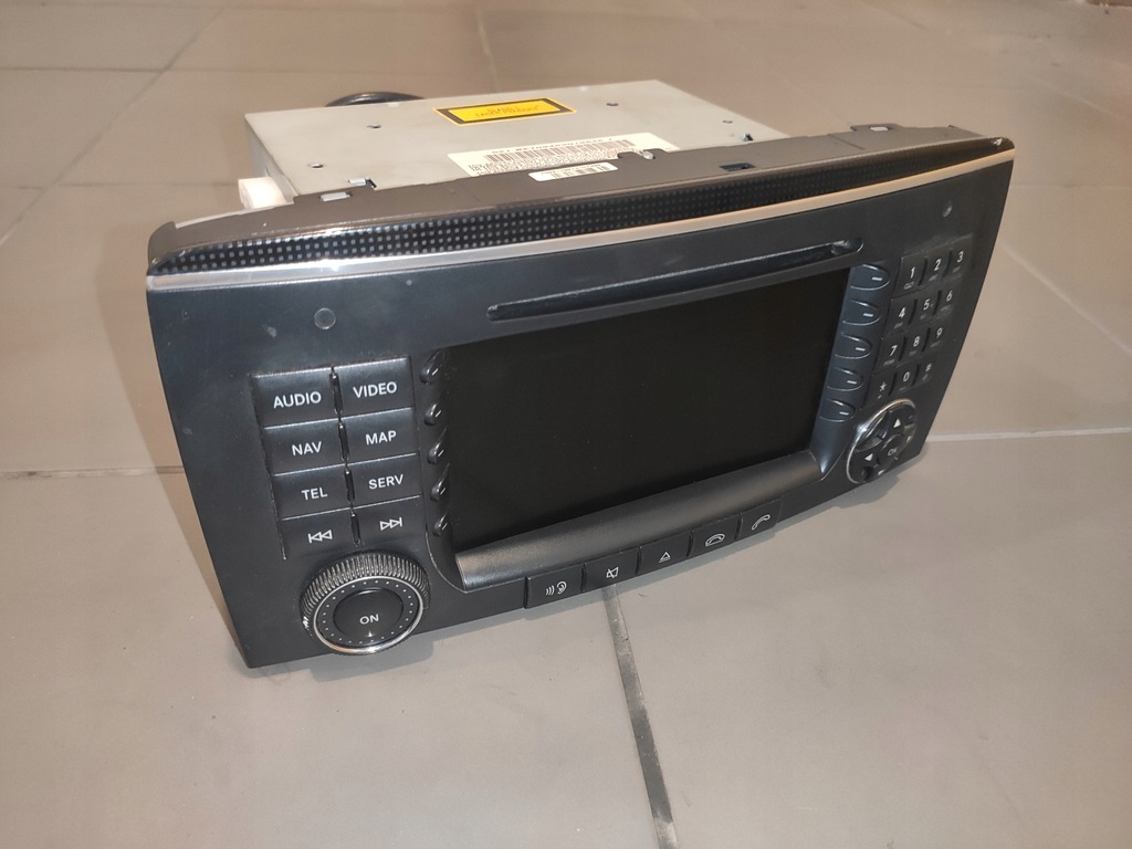 фото №1, Mercedes w251 r-klasa радио cd навигация навигация экран панель состояние bdb