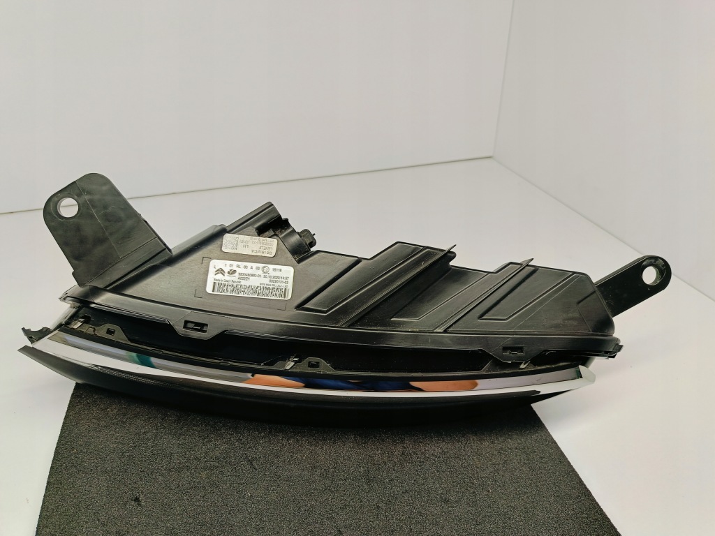 Citroen c3 3 рестайлинг  20- фара левая фонарь  drl левая перед led 9833480680 Доставка