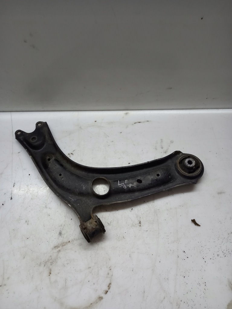 фото №1, Важіль лівий перед vw passat b8