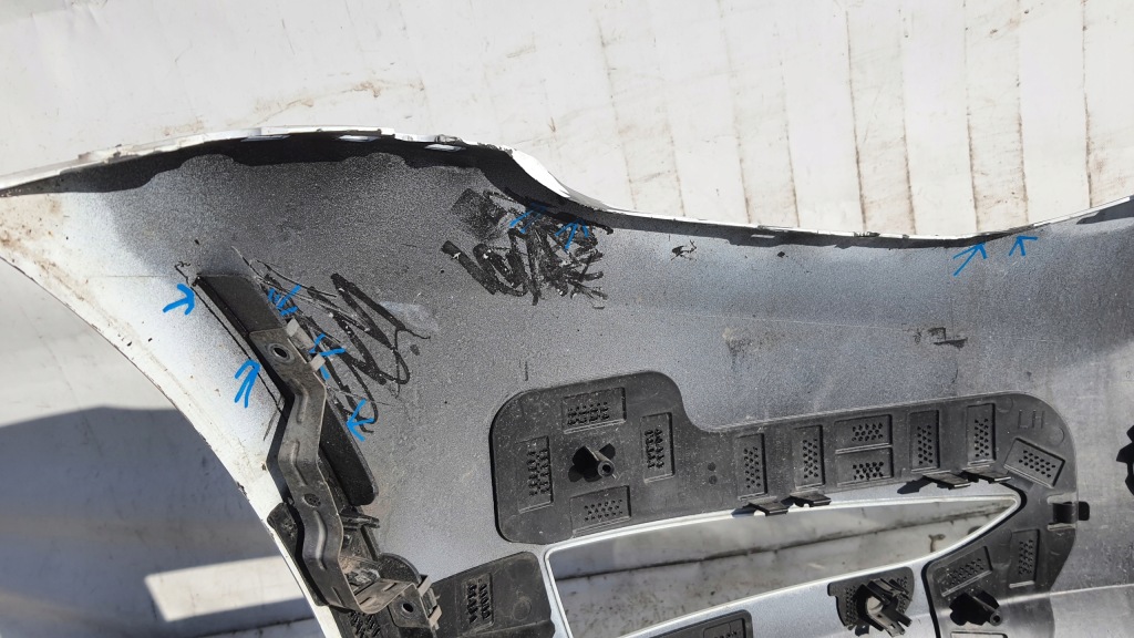 фото №10, Tesla 3 бампер перед передній