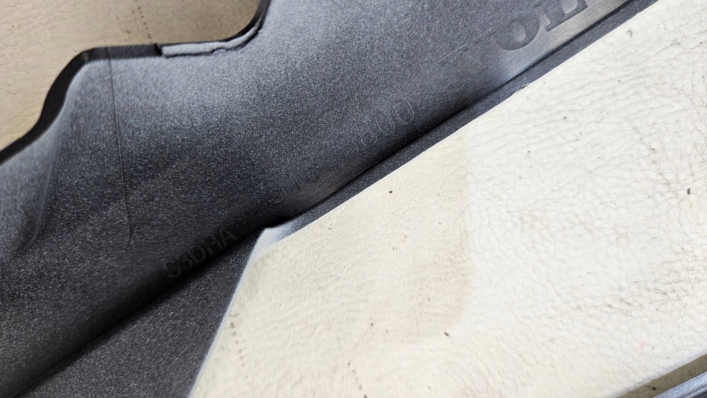 Решётка бампера левая volvo xc90 2 3138380 новая оригинал с Разборки