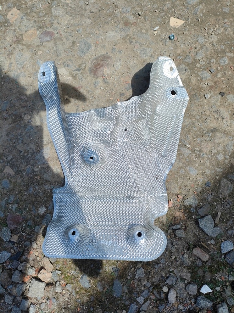 фото №1, Bmw x1 f48 lift защита тепловая 9465553