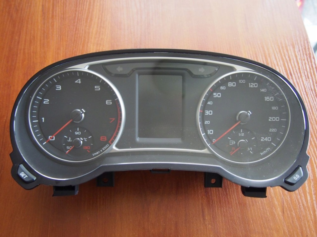 фото №3, Счетчик приборы audi a1 8x0920930m europa