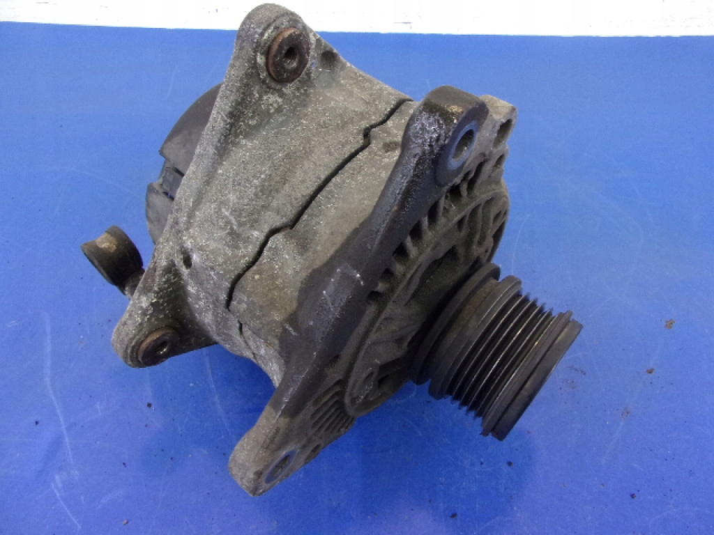 фото №1, Vw skoda felicia 1.9d генератор bosch 0123310038