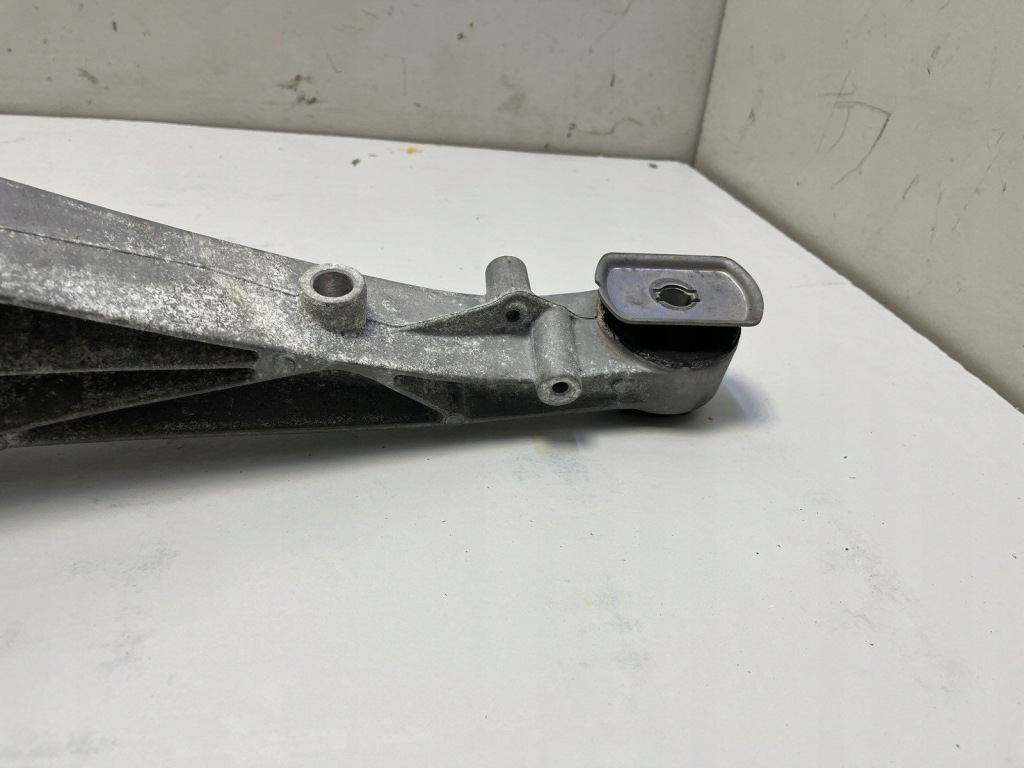 Bmw x1 f48 f49 2021 кронштейн / кронштейн перегородка центральной Киев