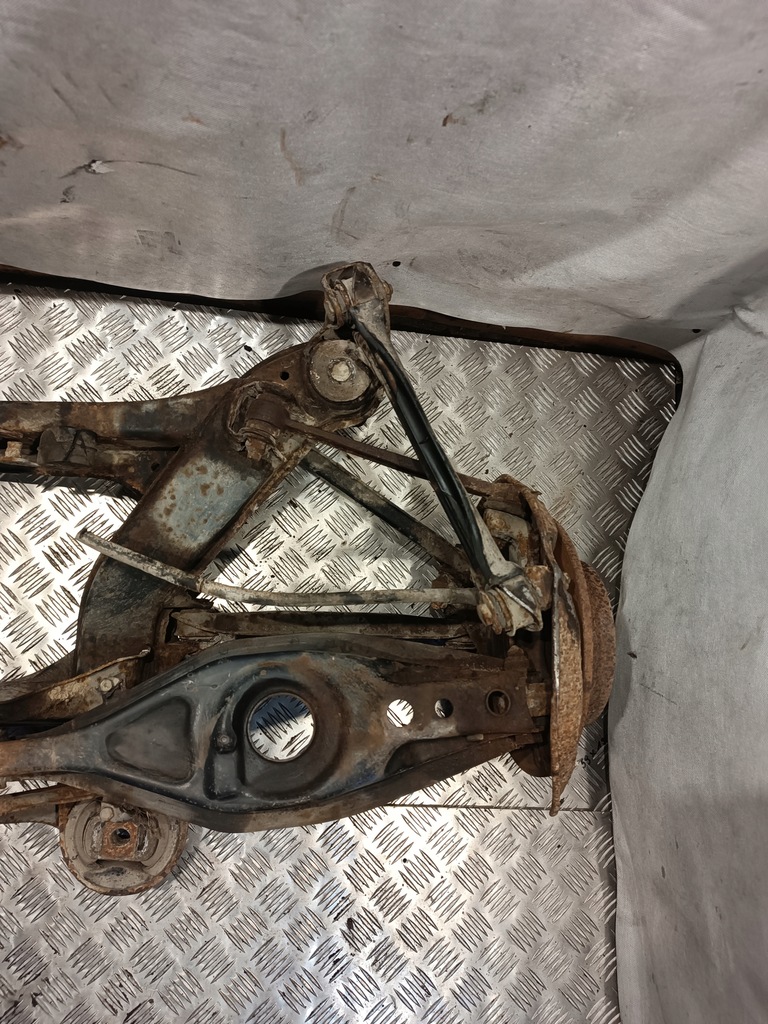 фото №13, Балка підвіска задня mercedes w124 sedan 2.0d