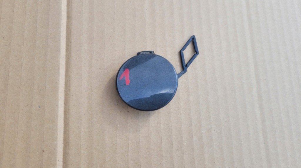 фото №1, Porsche 911 992 заглушка фаркоп бампера перед // 1