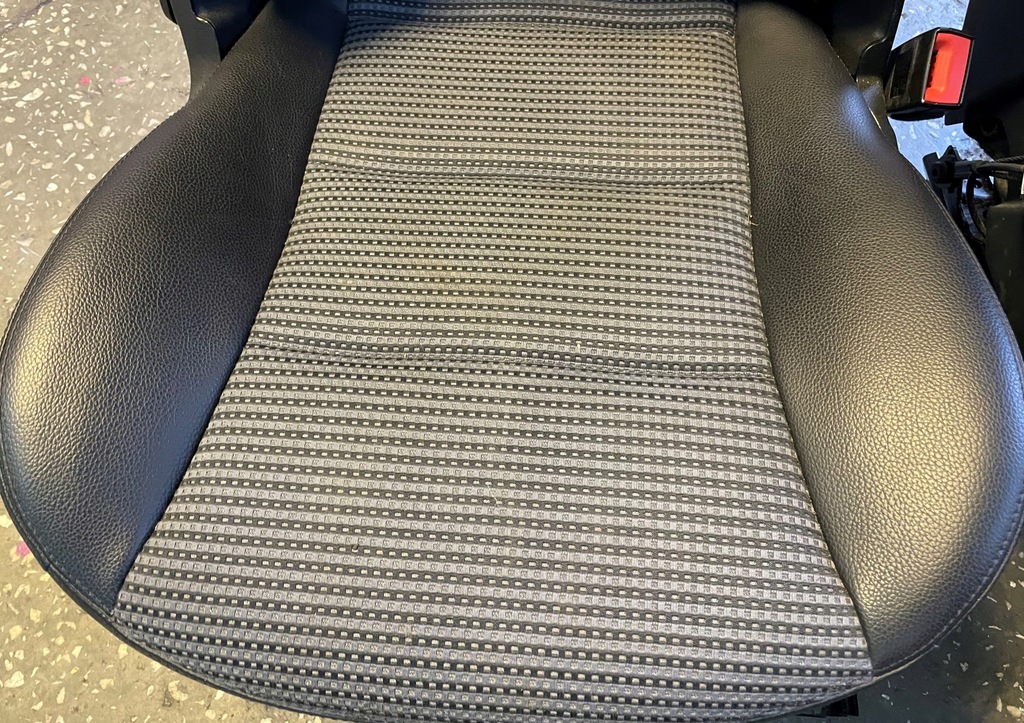 фото №4, Mercedes b klasa w245 сиденья заднее сиденье электрический