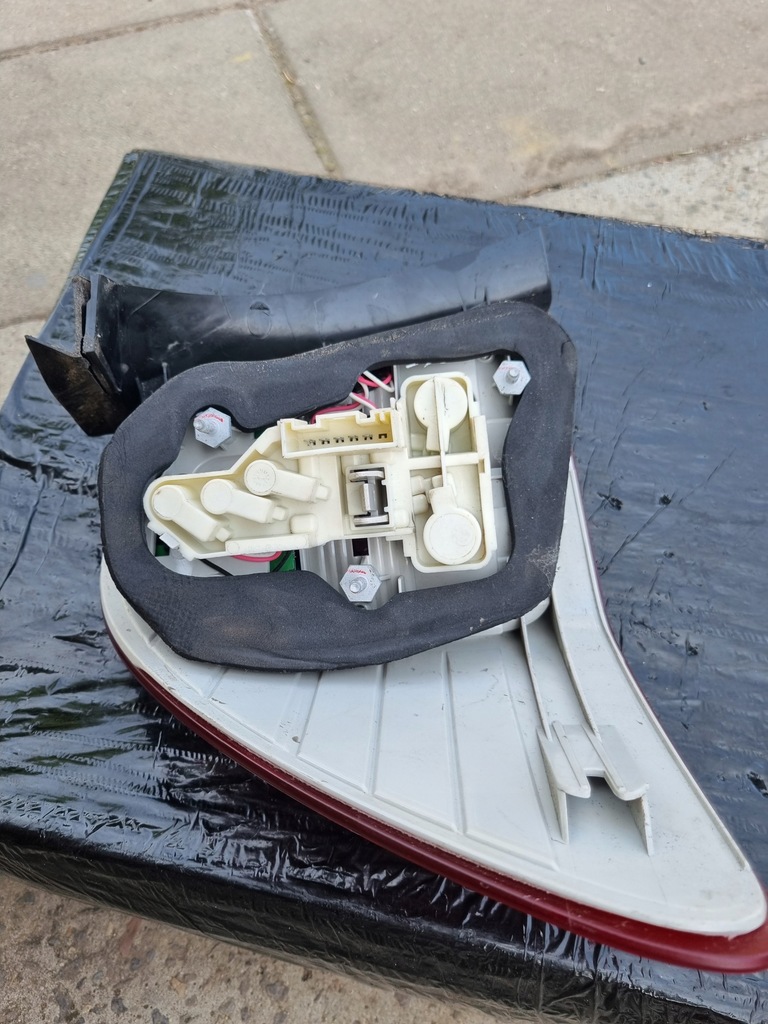 фото №8, Bmw 3 e91 kombi lift правая лампа задняя