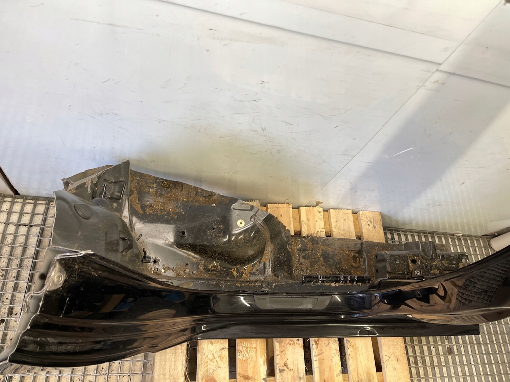 фото №12, Четверть обшивка крыла audi a3 s3 8v sedan правый задняя lyb9 блок двигателя b порог