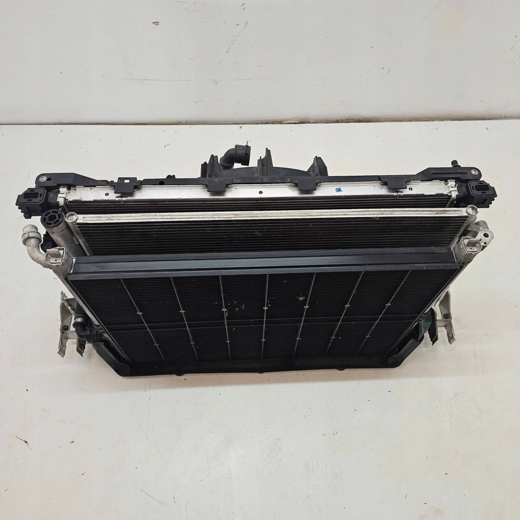 Бачок комплект радіатор bmw 8 g14 g15 g16 m850ix 7742469 Доставка