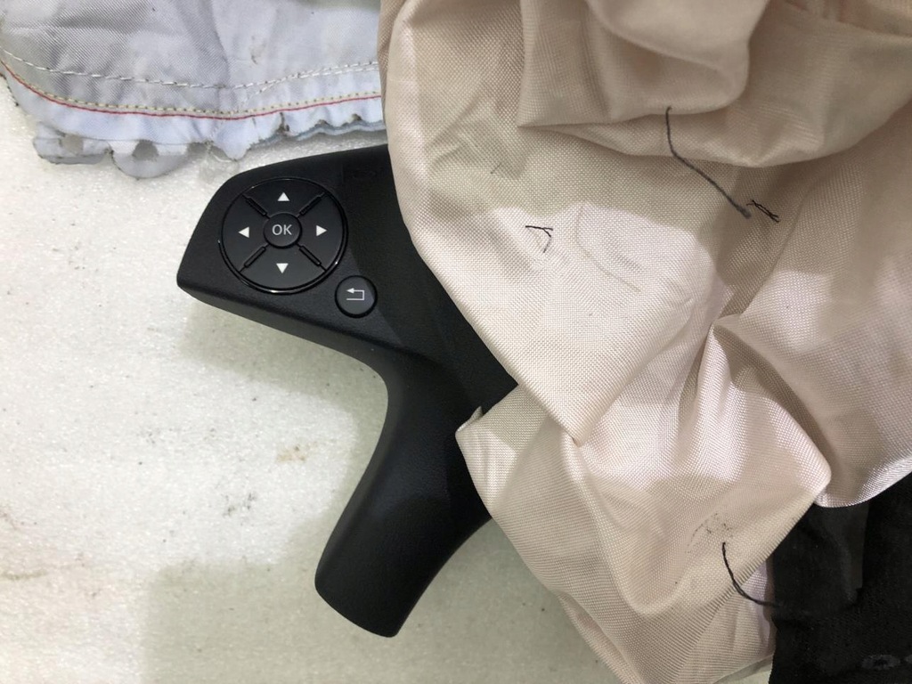 фото №10, Панель приладів панель приладів подушка безпеки ремені mercedes w204 europa