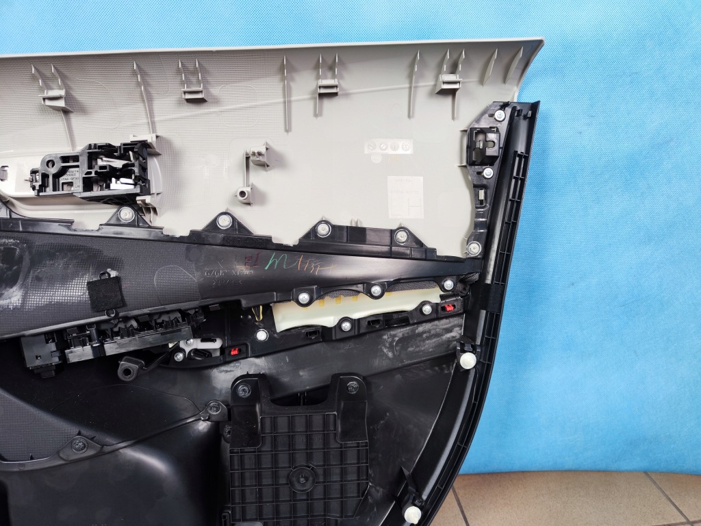 фото №6, Toyota corolla e21 обшивка дверь левый перед 67612-x1709