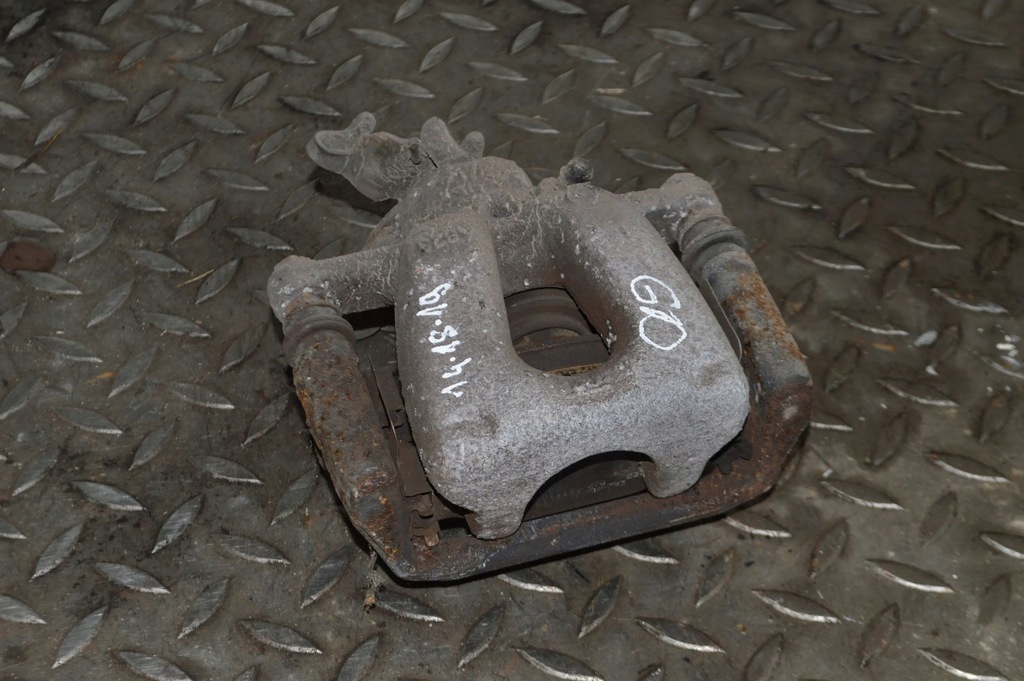 фото №1, Alfa romeo 159 2008 права сторона задній супорт гальмівний