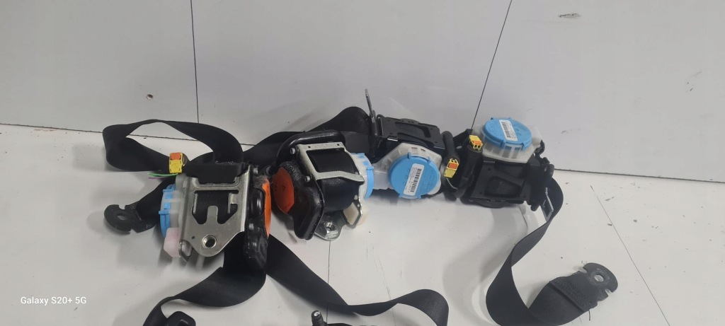 фото №1, Mercedes w176 a-klasa ремни 4 szt комплект перед задняя pas подушка безопасности