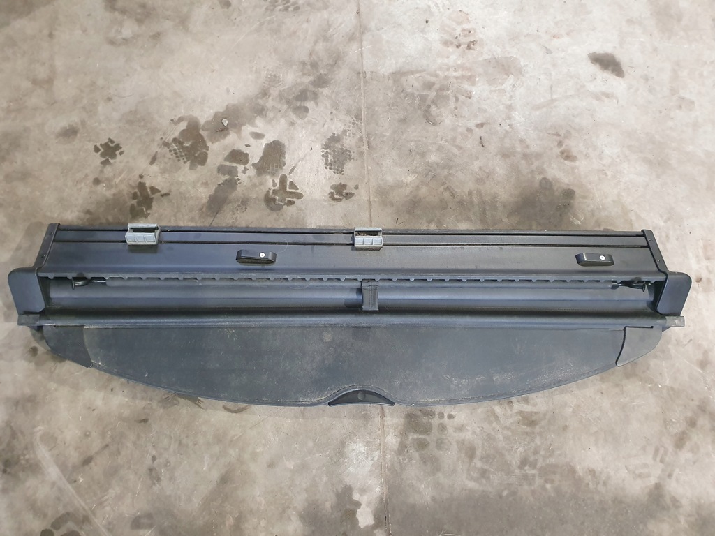 фото №1, Mb w204 c-klasa kombi 09 шторка багажника задняя