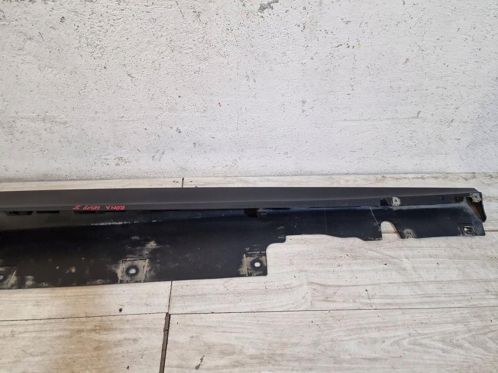 фото №7, Ferrari roma молдинг поріг ліва