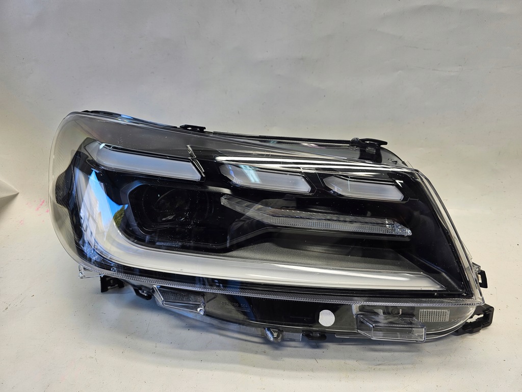 фото №1, Лампа toyota proace ii lift 24 - full led права правий перед 9847211480