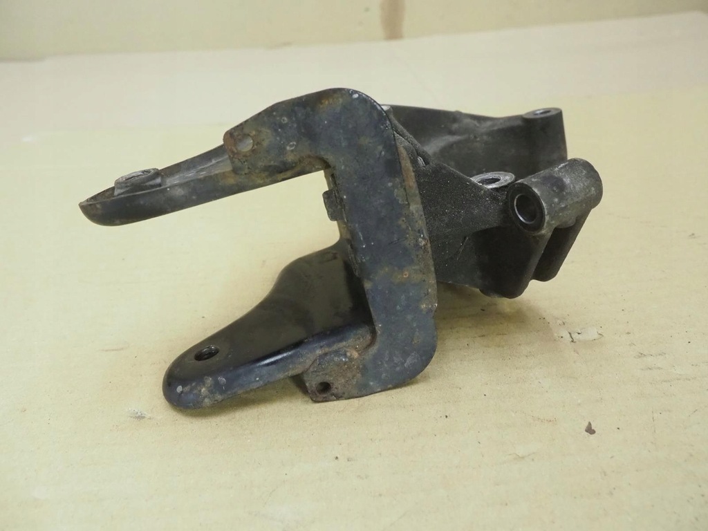 фото №15, Кронштейн двигуна suzuki swift mk6 2008r m13a 1.3 16v