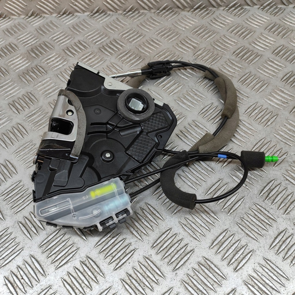 Lexus ux 2020 перед сторона ліва вкладка do замка двері Недорого