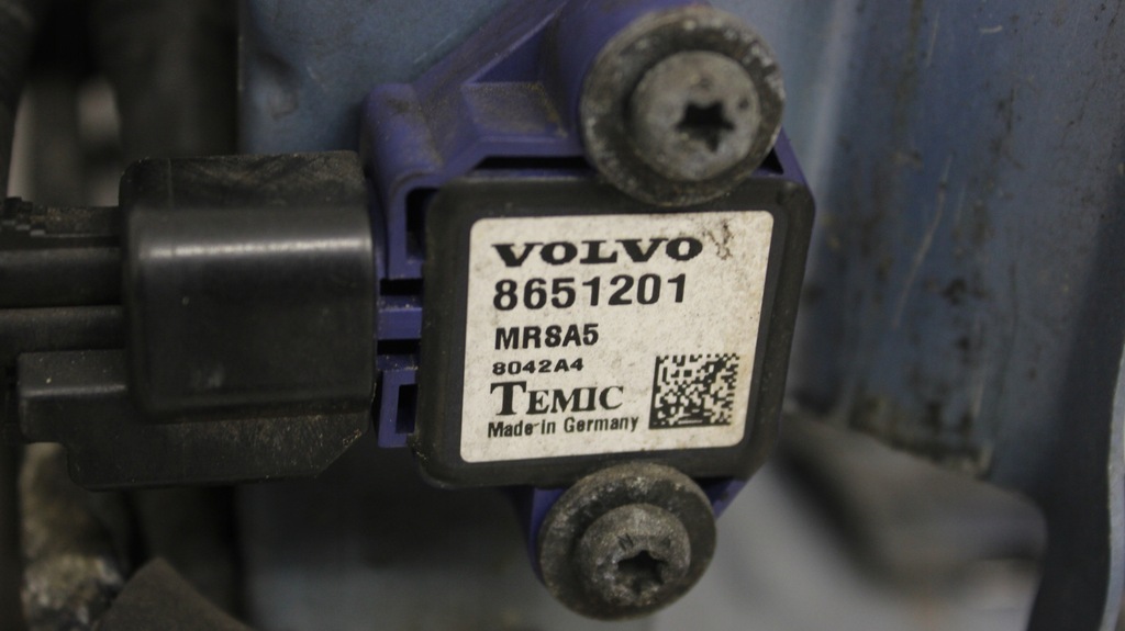 фото №9, Volvo s40 ii v50 2.4 d 04r- pas передній радіатор