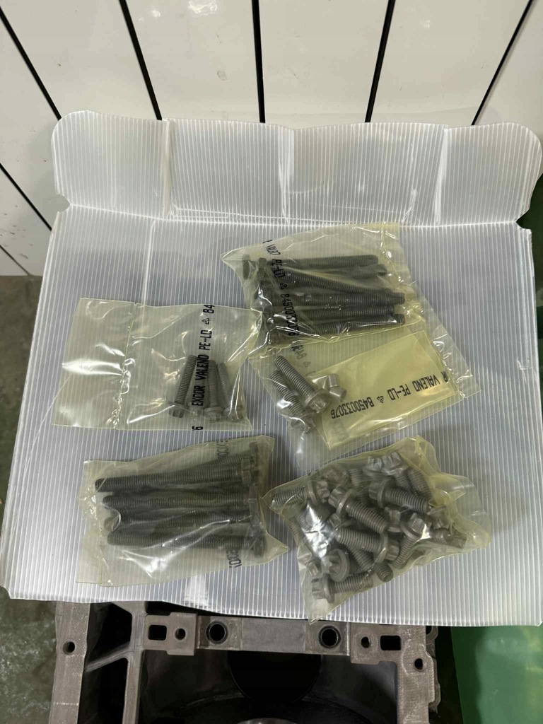 фото №6, Bmw e60 e90 e63 f10 блок двигуна n52b30 7558318 7558321 7558325