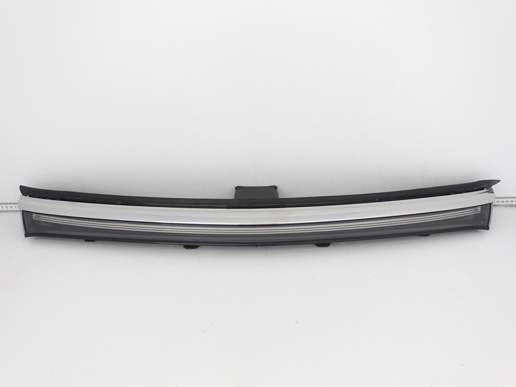 фото №1, Mercedes eqs v297 amg 21- молдинг хром лампа накладка середня led europa