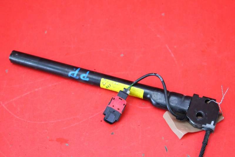 Натяжитель клипса поперечина правая  перед 8200791022 renault clio 3 3 05-09 в Украине