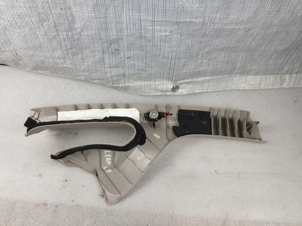 фото №6, Nissan leaf i защита обшивка стойка левая