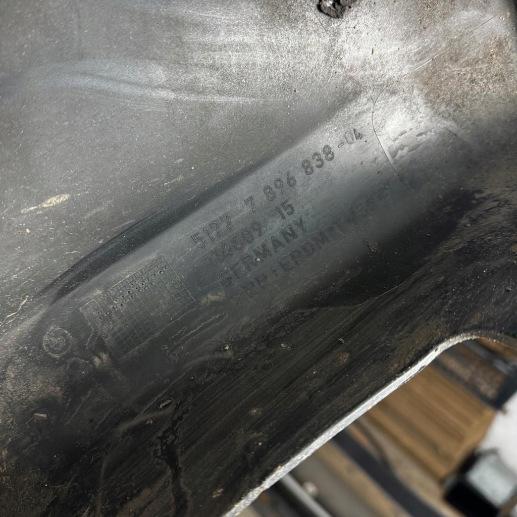 Молдинг поріг права поріг правий bmw e60 e61 m набір оригінальний номер 51777896838 Недорого