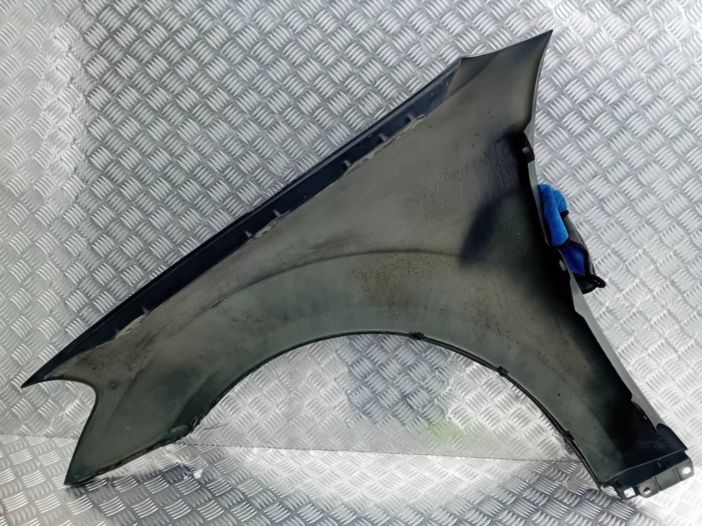 Купить Mercedes ml w164 amg крыло правый 197 do установка w цвет