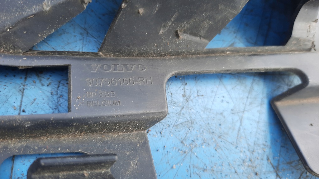 фото №6, Напрямна бампера volvo xc60 правий перед 30796166