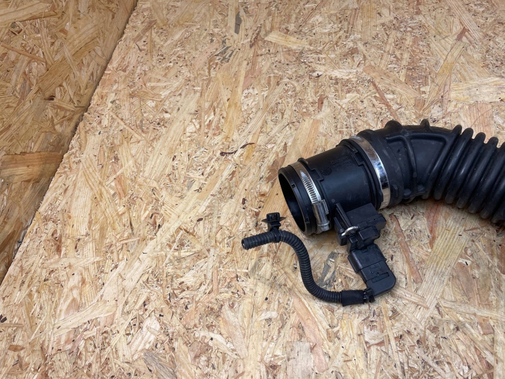 фото №8, Впуск повітрозабірник труба шланг повітря opl corsa e 1.4t 13492952 2014-