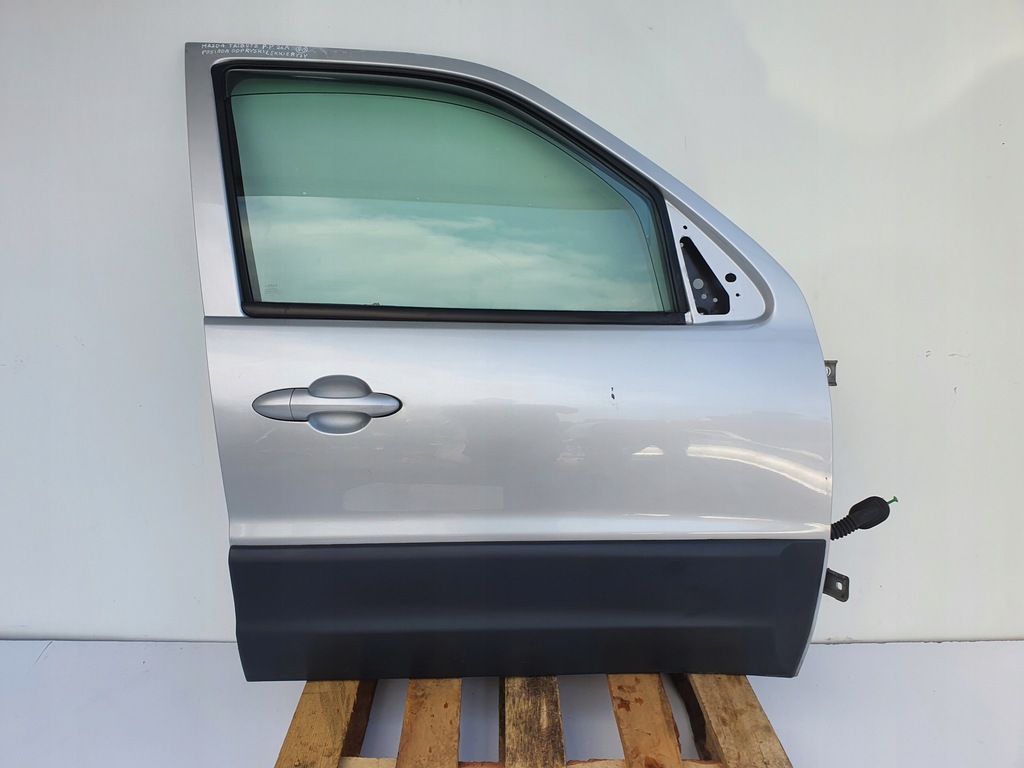 фото №1, Mazda tribute передние дверь правое правый перед 26a