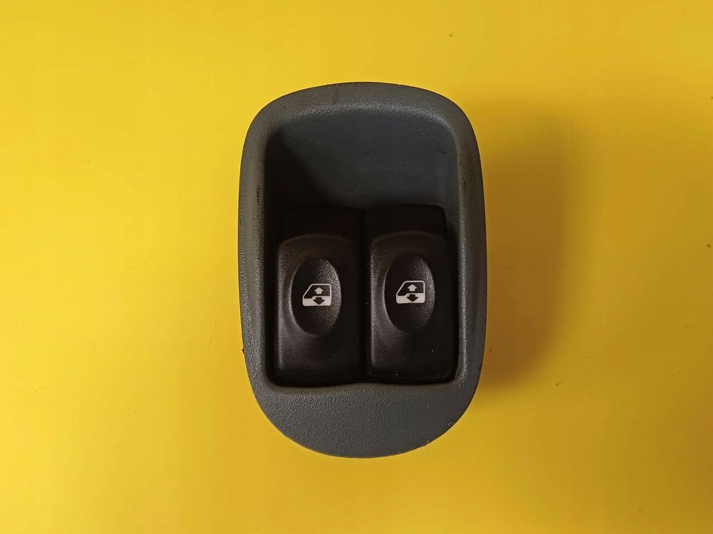 фото №1, Переключатель панель окон левый перед renault scenic i 838099g nr1701
