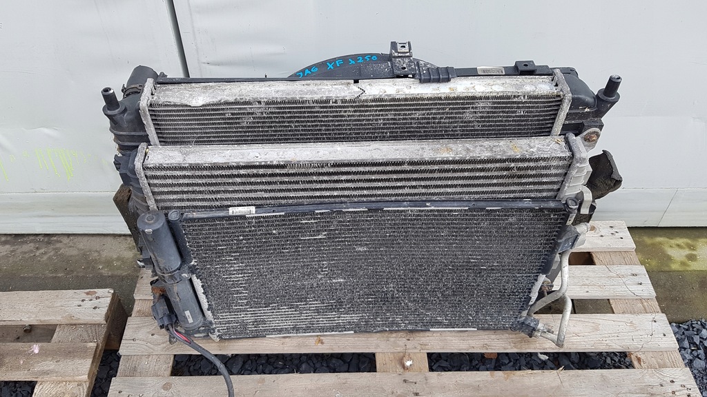 фото №5, Jaguar xf x250 радиатор комплект радиатор 3.0 2.7 v6