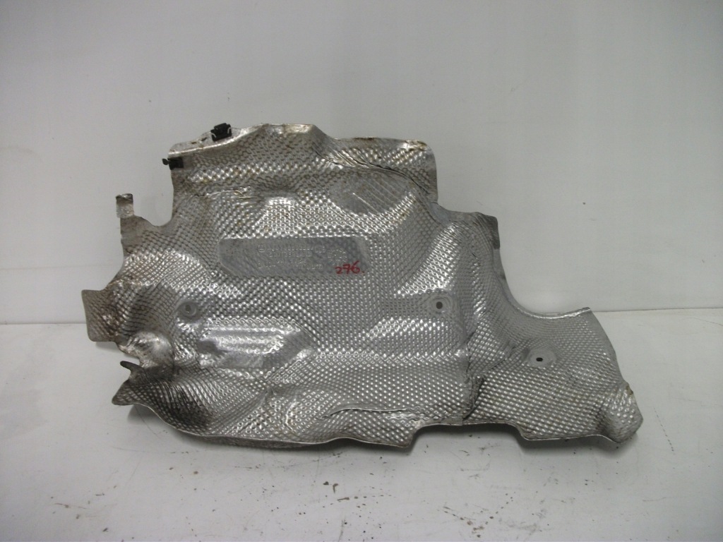 фото №1, Mercedes a2474660238 защита тепловая рулевой рейки w177